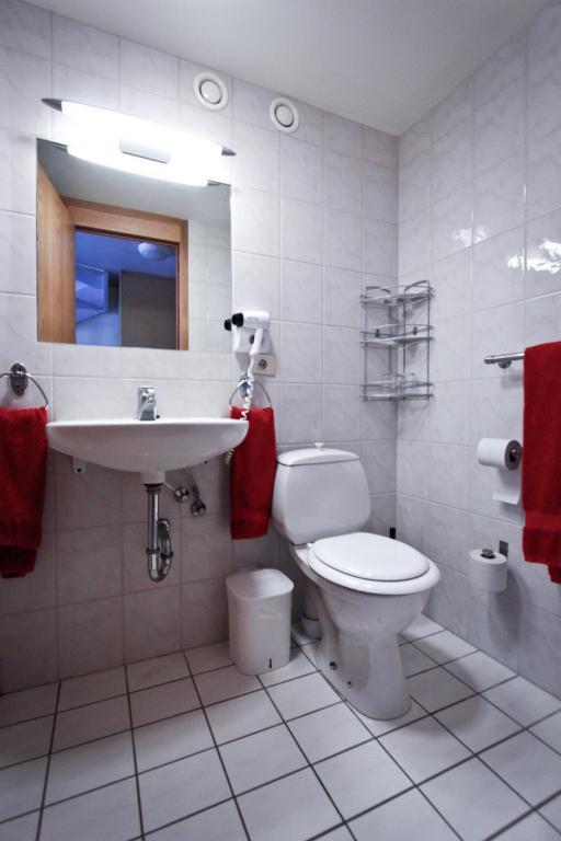 Camera Doppia con Letti Singoli con Bagno Privato